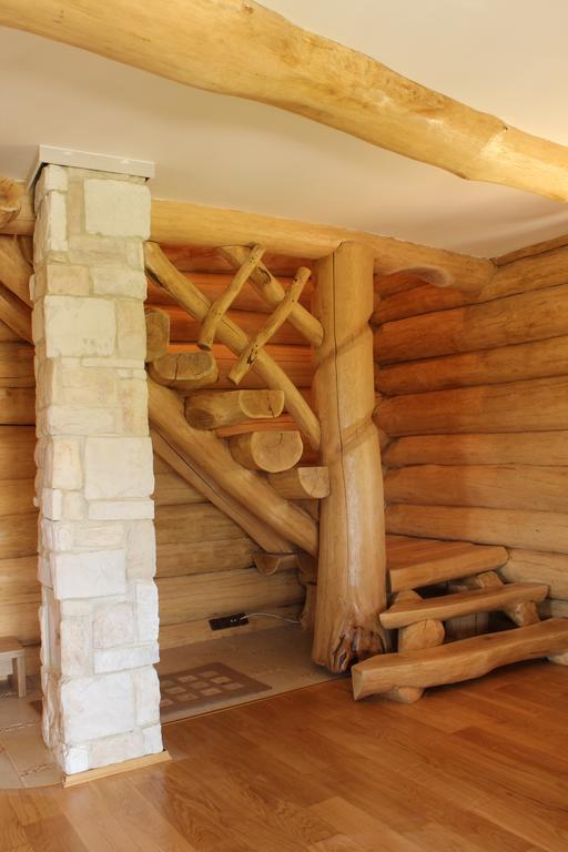セリステ・ドゥレズニツコ Bear'S Logヴィラ 部屋 写真
